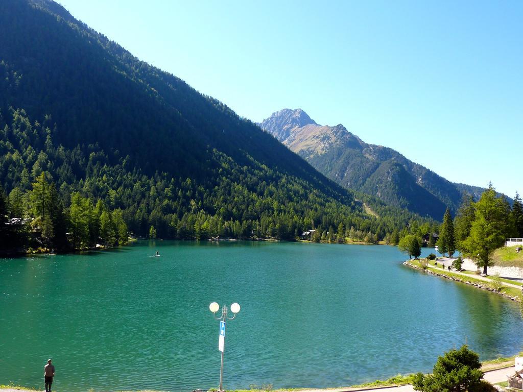 Hotel Mont.Lac شامبيه الغرفة الصورة